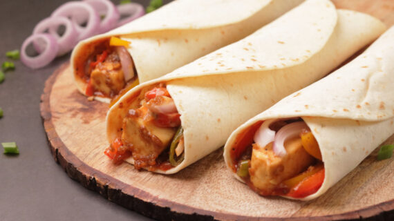Paneer chilly roll